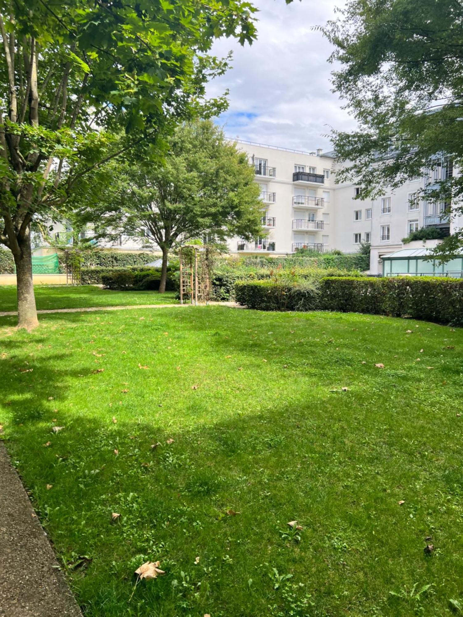 Cosy Apartment Disneyland Paris En Face De La Gare Rer Val D'Europe 塞里斯 外观 照片